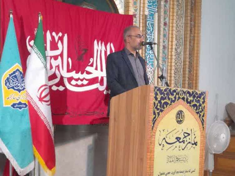 رئیس اداره دامپزشکی شهرستان قم در نماز جمعه: امنیت غذایی و سلامت عمومی جامعه خط قرمز دامپزشکی است